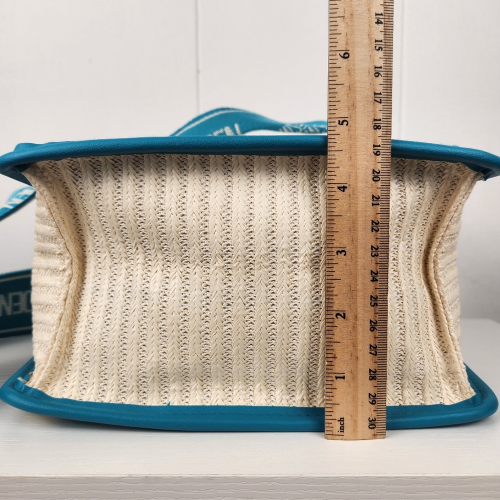 LIKE NEW  Steve Madden White Straw Teal Crossbody Handbag Satchel w AirPod/Coin - Picture 6 of 15